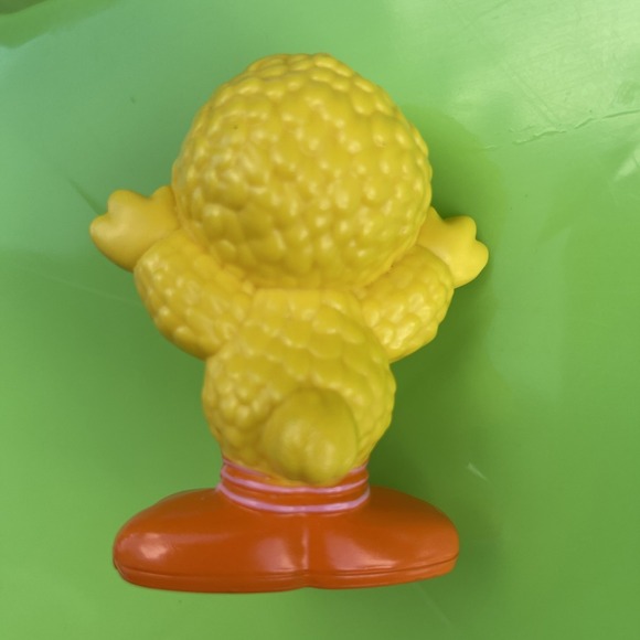 Big Bird Plastic Figure Hasbro 2018 Sesame Street Workshop 3" - Picture 2 of 3